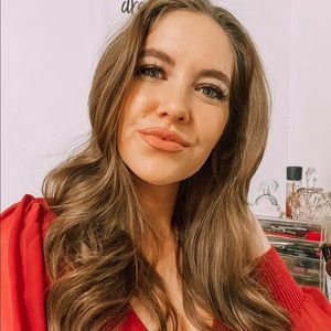 Meet your Posher, Leah